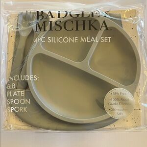 Badgley Mischka 4-piece silicone meal set for children (NWT) *